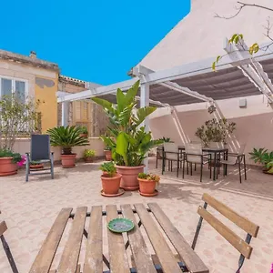 https://il-riad-del-capitano.sicilyhotelsitaly.net